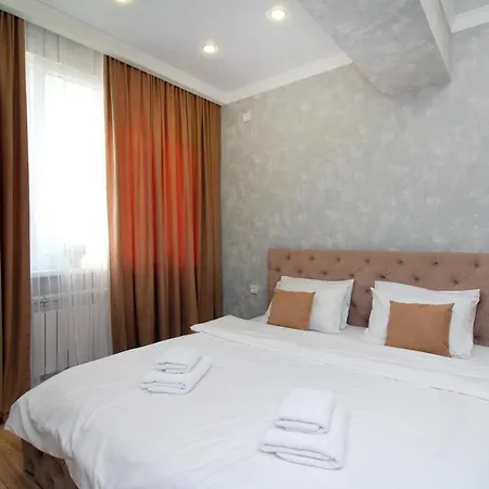 Great Cozy Apt In The Heart Of The City Tu116 阿拉木图 外观 照片