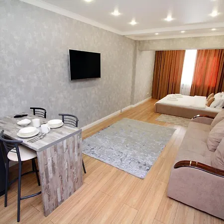 Great Cozy Apt In The Heart Of The City Tu116 阿拉木图 外观 照片